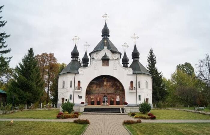 Чим відоме село Пляшева на Рівненщині?