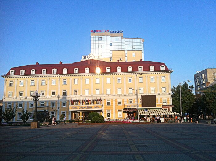 Драматичний театр