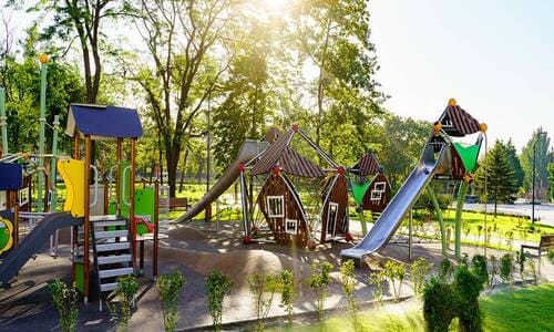 Хто виготовляє дитячі майданчики в Рівному
