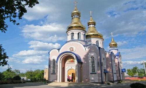 Храм святих апостолів Петра і Павла – історія, факти, графік роботи