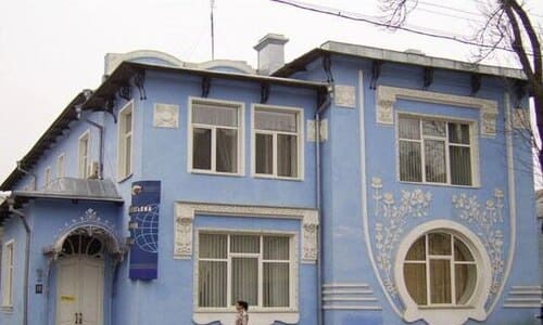 Як дістатись до музею Уласа Самчука в Рівному?