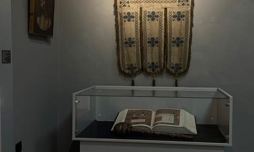 старовинні експонати в Краєзнавчому музеї Рівне