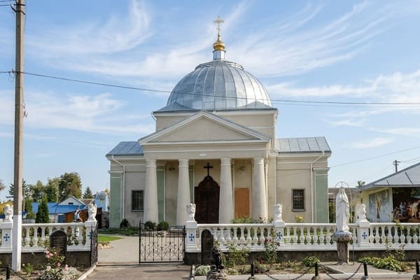 Свято-Покровська церква Млинів